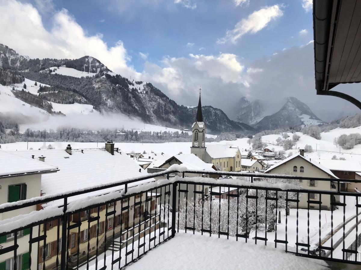 Auberge De L'Ange Albeuve Eksteriør bilde
