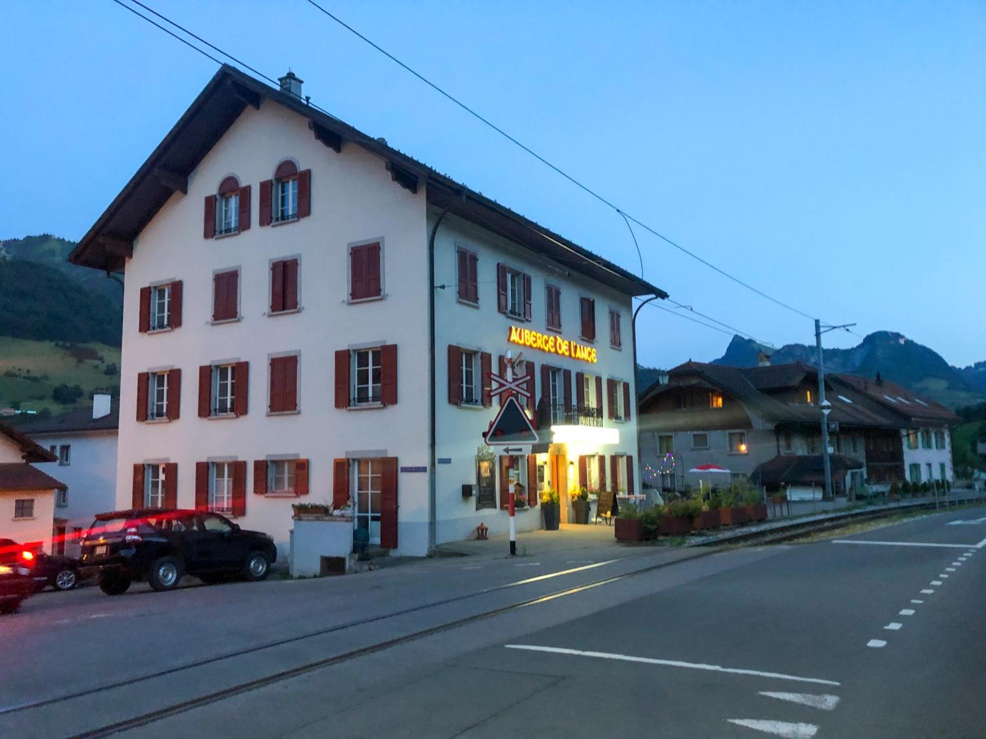 Auberge De L'Ange Albeuve Eksteriør bilde