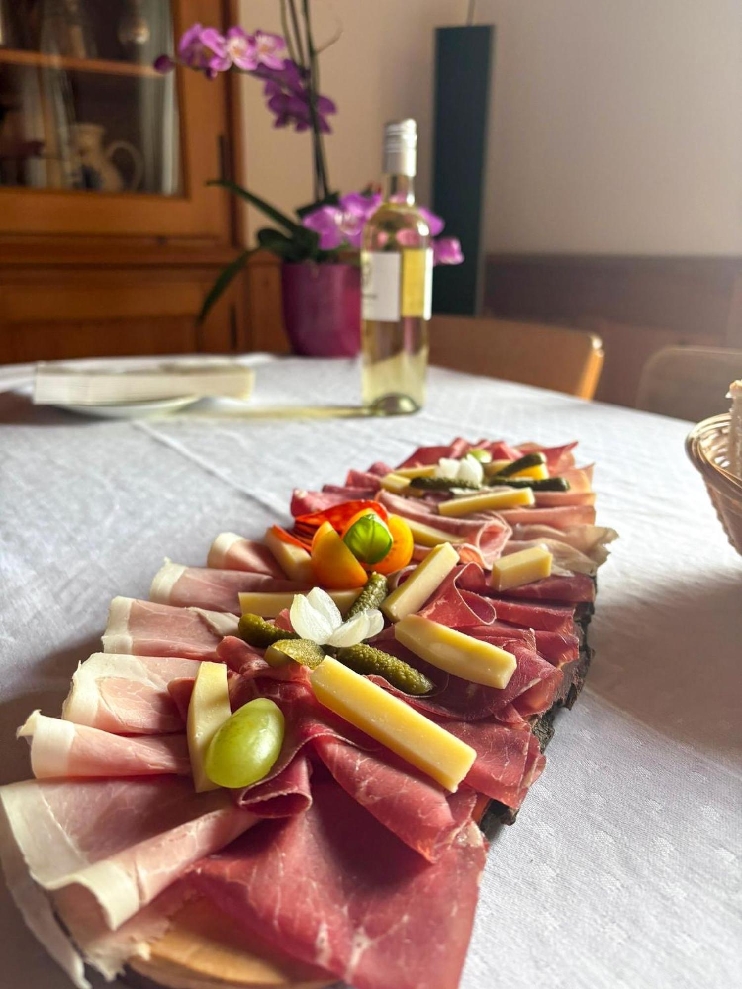 Auberge De L'Ange Albeuve Eksteriør bilde